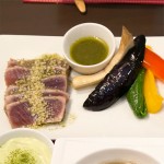 彩り野菜とまぐろのたたきプレート お茶ドレッシング添え